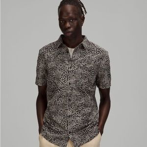 Lululemon Men’s button Down.